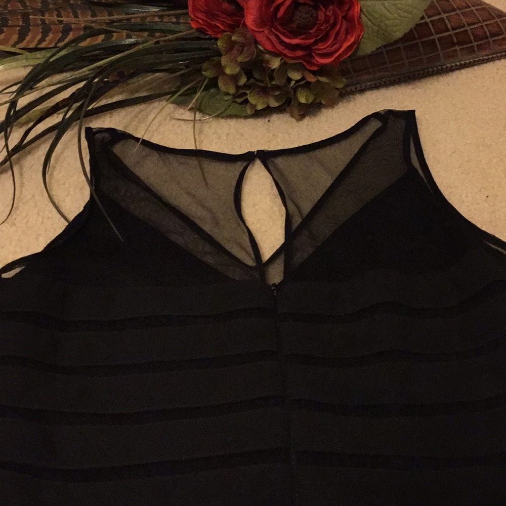 Dress - Picture 7 of 8
